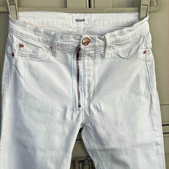 • HUDSON WHITE JEANS • - Picture 3 of 6